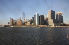 Небоскребы Даун-тауна. Таким видят Нью-Йорк прибывающие в Гудзонову бухту